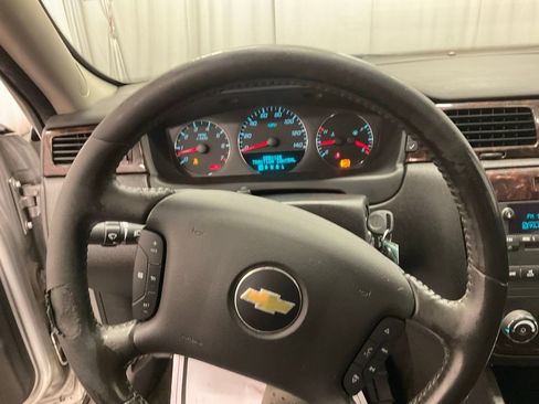 Used 2012 Chevrolet Impala LT w/ LT Sunroof Package image 11