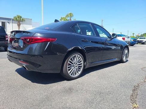 Used 2019 Alfa Romeo Giulia Ti w/ Quick Order Package 22X Lusso AWD/4WD image 2