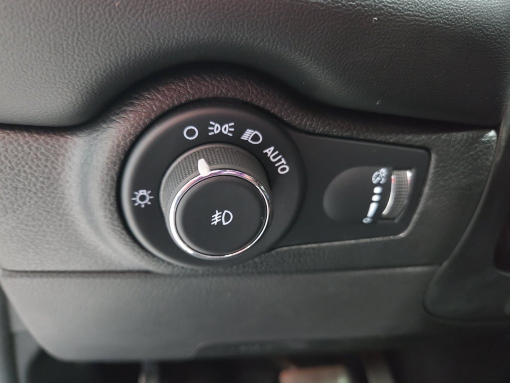 Used 2023 Dodge Durango R/T RWD image 37