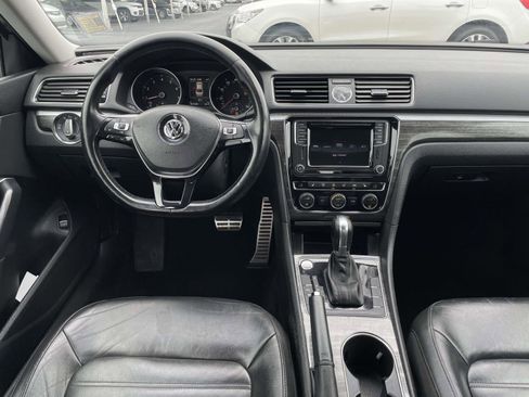 Used 2017 Volkswagen Passat 1.8T SEL Premium FWD image 13