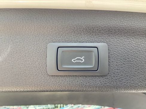 Used 2025 Audi Q3 2.0T Premium AWD/4WD image 9