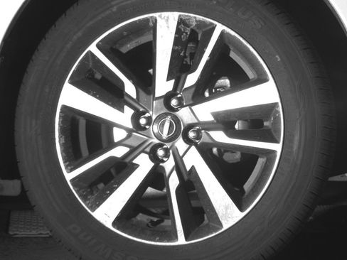 Used 2025 Nissan Versa SV FWD image 13