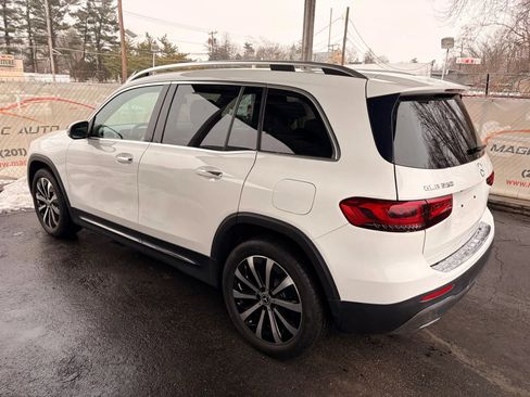 Used 2021 Mercedes-Benz GLB 250 4MATIC image 13