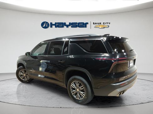 Used 2026 Chevrolet Traverse LT AWD/4WD image 5