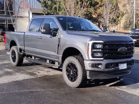 Used 2024 Ford F250 XLT w/ Black Appearance Package image 3