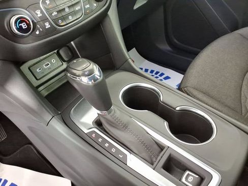 Used 2019 Chevrolet Equinox LT w/ Driver Convenience Package FWD image 22