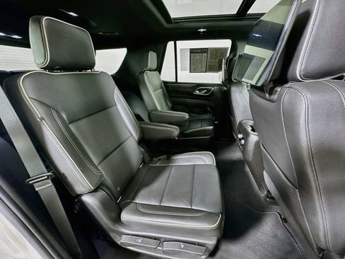 Used 2021 GMC Yukon SLT w/ SLT Premium Package AWD/4WD image 37