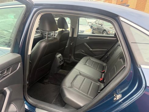 Used 2018 Volkswagen Passat 2.0T SE image 29