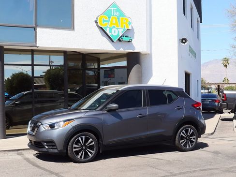 Used 2020 Nissan Kicks SV image 7