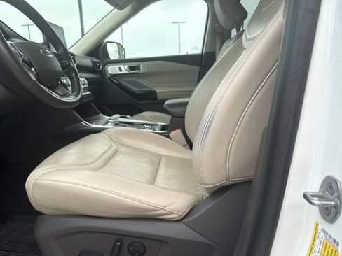 Used 2021 Ford Explorer Platinum w/ Equipment Group 601A AWD/4WD image 10