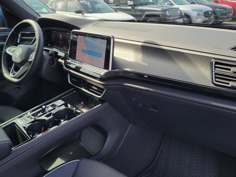 Certified 2025 Volkswagen Atlas Cross Sport SEL Premium R-Line image 41