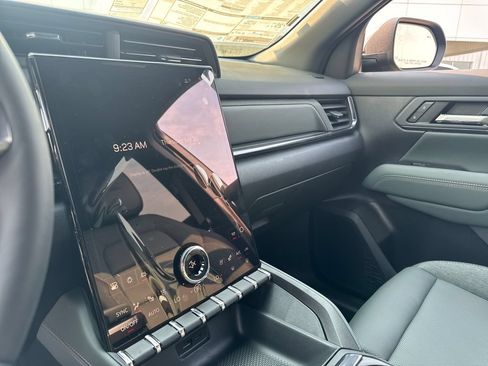 New 2027 GMC Terrain AT4 w/ Convenience Package III AWD/4WD image 17
