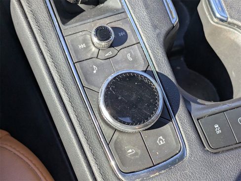 Used 2023 Cadillac XT4 Premium Luxury image 29