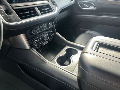 Used 2023 Chevrolet Suburban Premier AWD/4WD image 11