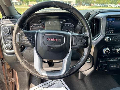 Used 2019 GMC Sierra 1500 SLE w/ SLE Value Package AWD/4WD image 14