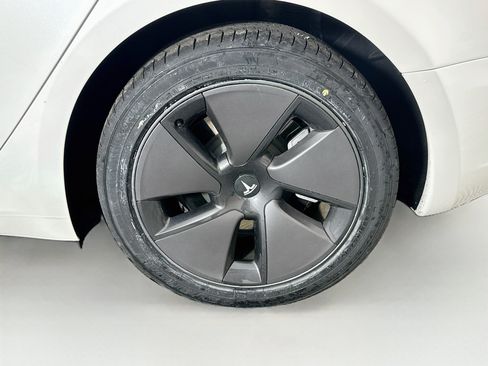 Used 2023 Tesla Model 3 Standard Range RWD image 11