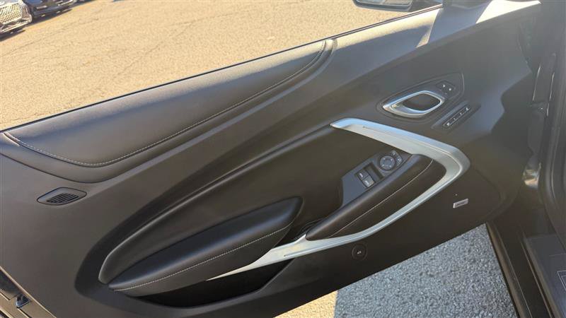 Used 2017 Chevrolet Camaro SS Coupe w/ 2SS RWD image 19