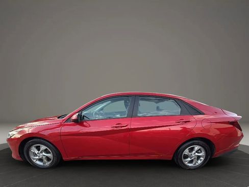Used 2021 Hyundai Elantra SE image 8