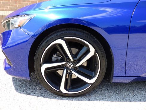 Used 2021 Honda Accord Sport image 17