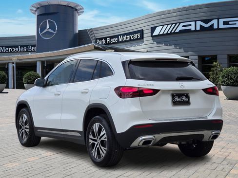 New 2025 Mercedes-Benz GLA 250 4MATIC image 4
