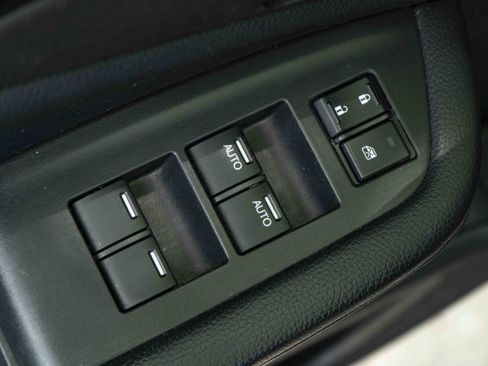 Used 2019 Honda Pilot Touring image 38
