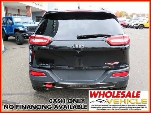 Used 2015 Jeep Cherokee Trailhawk w/ Comfort/Convenience Group image 6