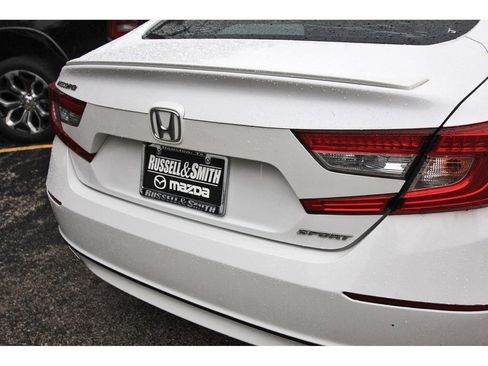 Used 2019 Honda Accord Sport image 5