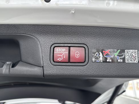 Used 2026 Mercedes-Benz GLS 450 4MATIC image 20