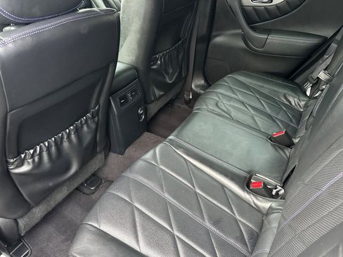 Used 2017 INFINITI QX70 AWD w/ Premium Package image 27