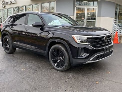 New 2026 Volkswagen Atlas Cross Sport SE image 3