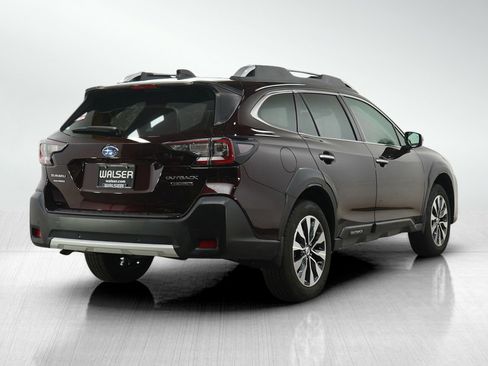 Used 2024 Subaru Outback Touring AWD/4WD image 5