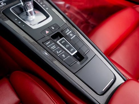 Used 2016 Porsche 911 Turbo S image 41