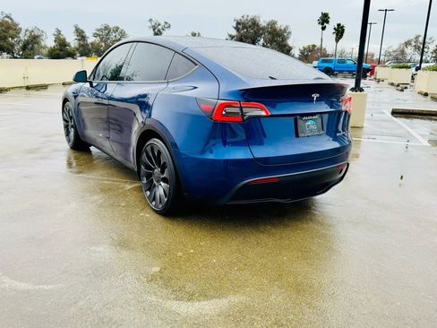 Used 2023 Tesla Model Y Performance AWD/4WD image 5