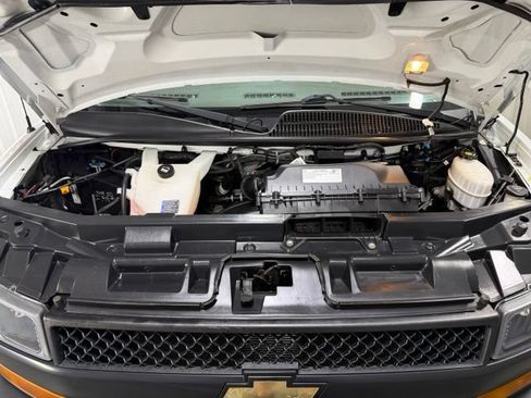 Used 2019 Chevrolet Express 2500 w/ Driver Convenience Package RWD image 20