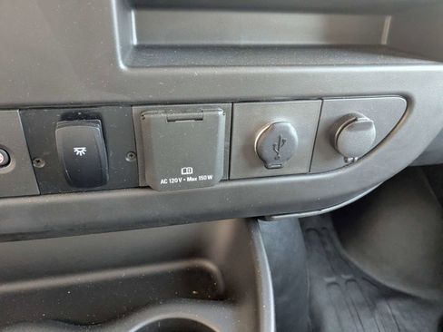 Used 2022 Chevrolet Express 3500 w/ Power Convenience Package RWD image 16