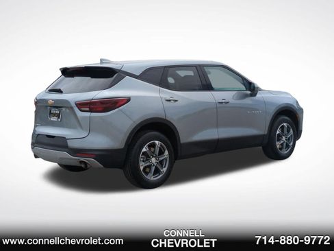 Used 2025 Chevrolet Blazer LT FWD image 5