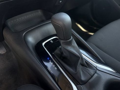 Used 2025 Toyota Corolla LE FWD image 20