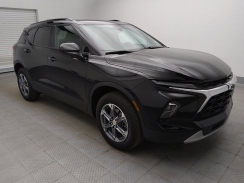 Used 2024 Chevrolet Blazer LT w/ Convenience Package FWD image 11