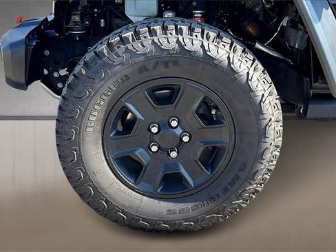 Used 2022 Jeep Gladiator Mojave w/ LED Lighting Group image 8