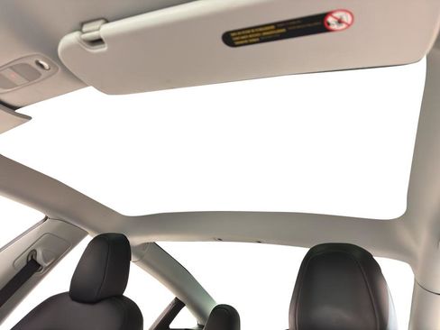 Used 2021 Tesla Model 3 Long Range image 15