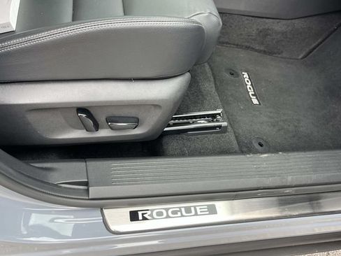 Used 2023 Nissan Rogue SL w/ SL Premium Package FWD image 26