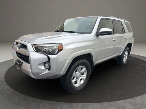 Used 2018 Toyota 4Runner SR5 Premium image 1