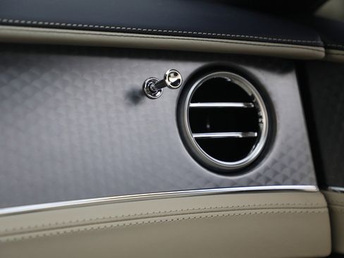 New 2026 Bentley Continental GTC image 32