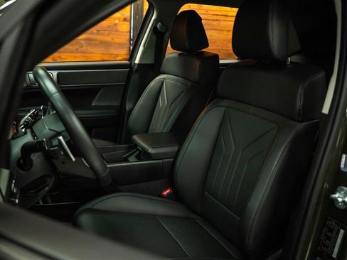 Used 2025 Hyundai Santa Fe SEL FWD image 10
