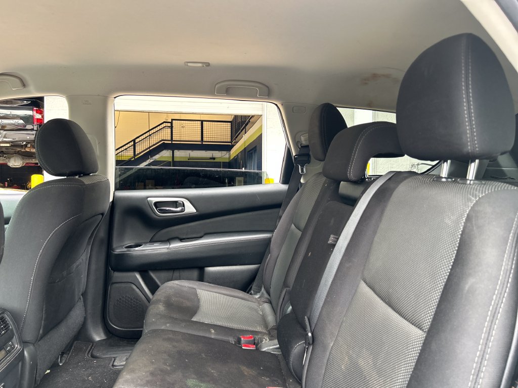 Used 2020 Nissan Pathfinder SV AWD/4WD image 10