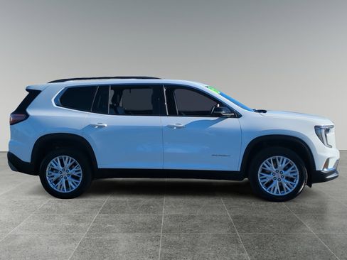 Used 2024 GMC Acadia Elevation image 6