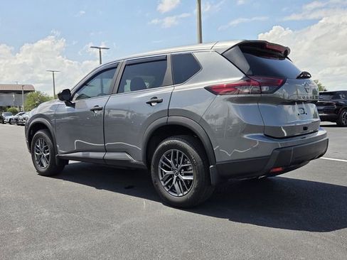 Used 2026 Nissan Rogue S FWD image 4