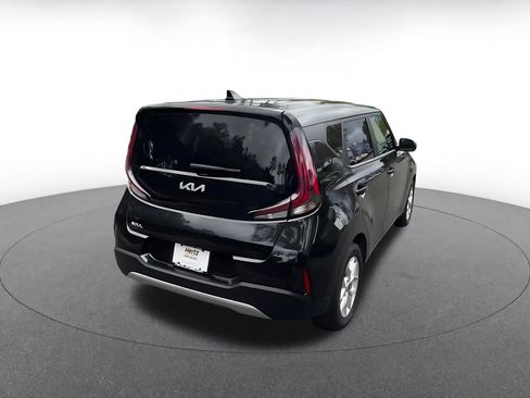Used 2025 Kia Soul LX w/ LX Technology Package image 14