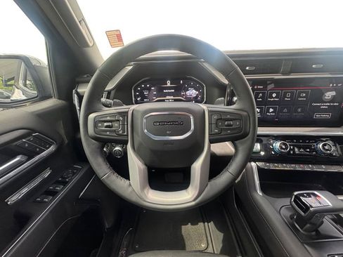 Used 2025 GMC Sierra 1500 Denali AWD/4WD image 14