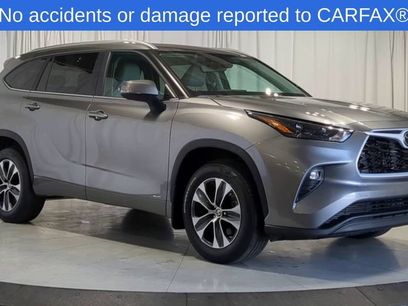 Used 2025 Toyota Highlander XLE